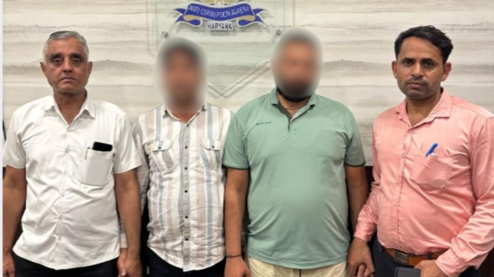 Haryana Clerk Arrest: हरियाणा क्लर्क हुआ गिरफ्तार, विभाग की बड़ी कार्रवाई, देखें