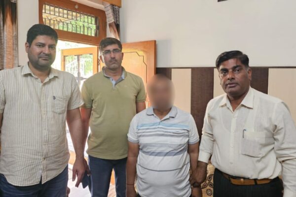 Haryana News: हरियाणा में RTI के नाम पर लोगों से हड़पता था पैसे, ACB के हत्थे चढ़ा ये नेता