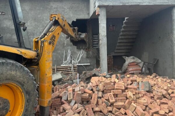 अवैध कॉलोनी / निर्माण