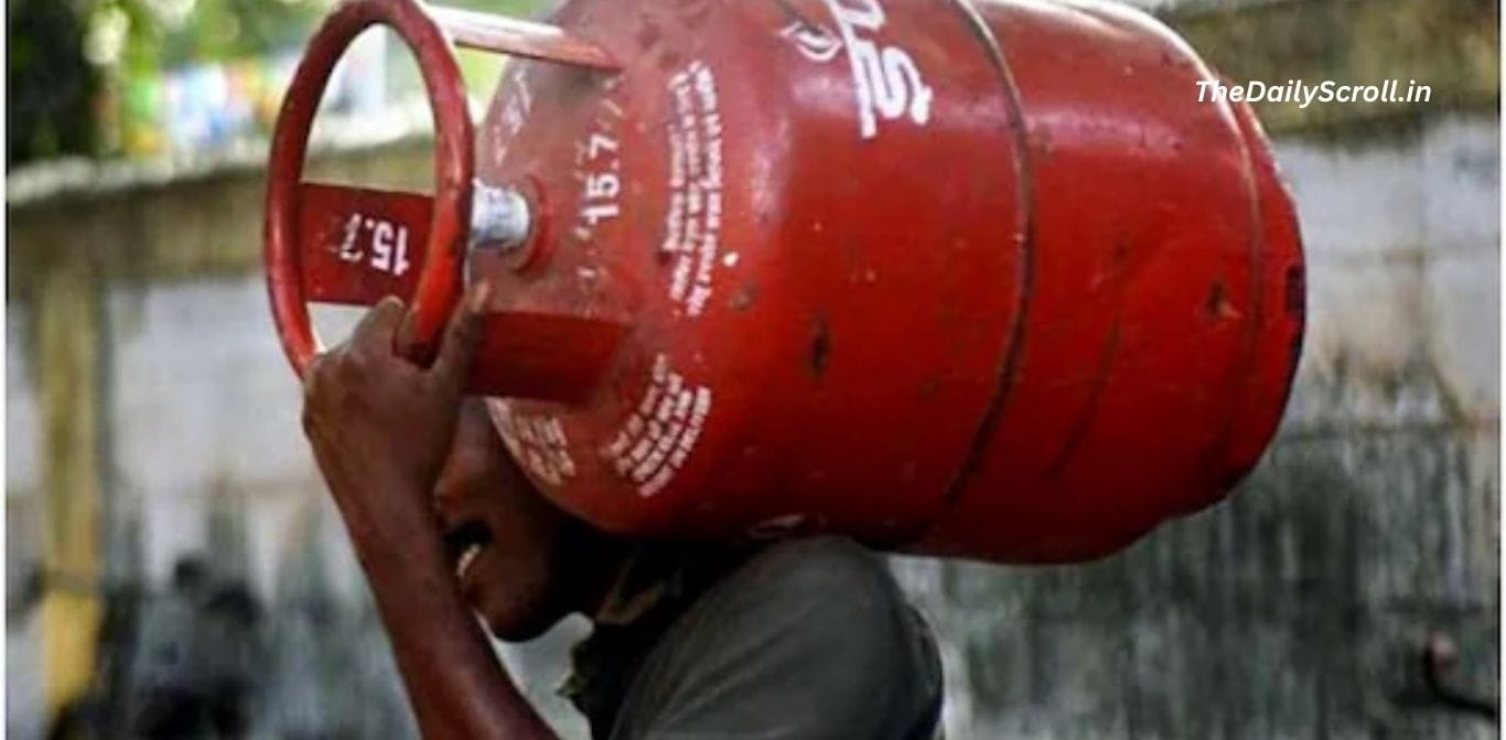 LPG Price Hike: देश में महंगाई का एक और झटका, बढ़े घरेलू सिलेंडर के दाम, Petroleum मंत्री का ऐलान
