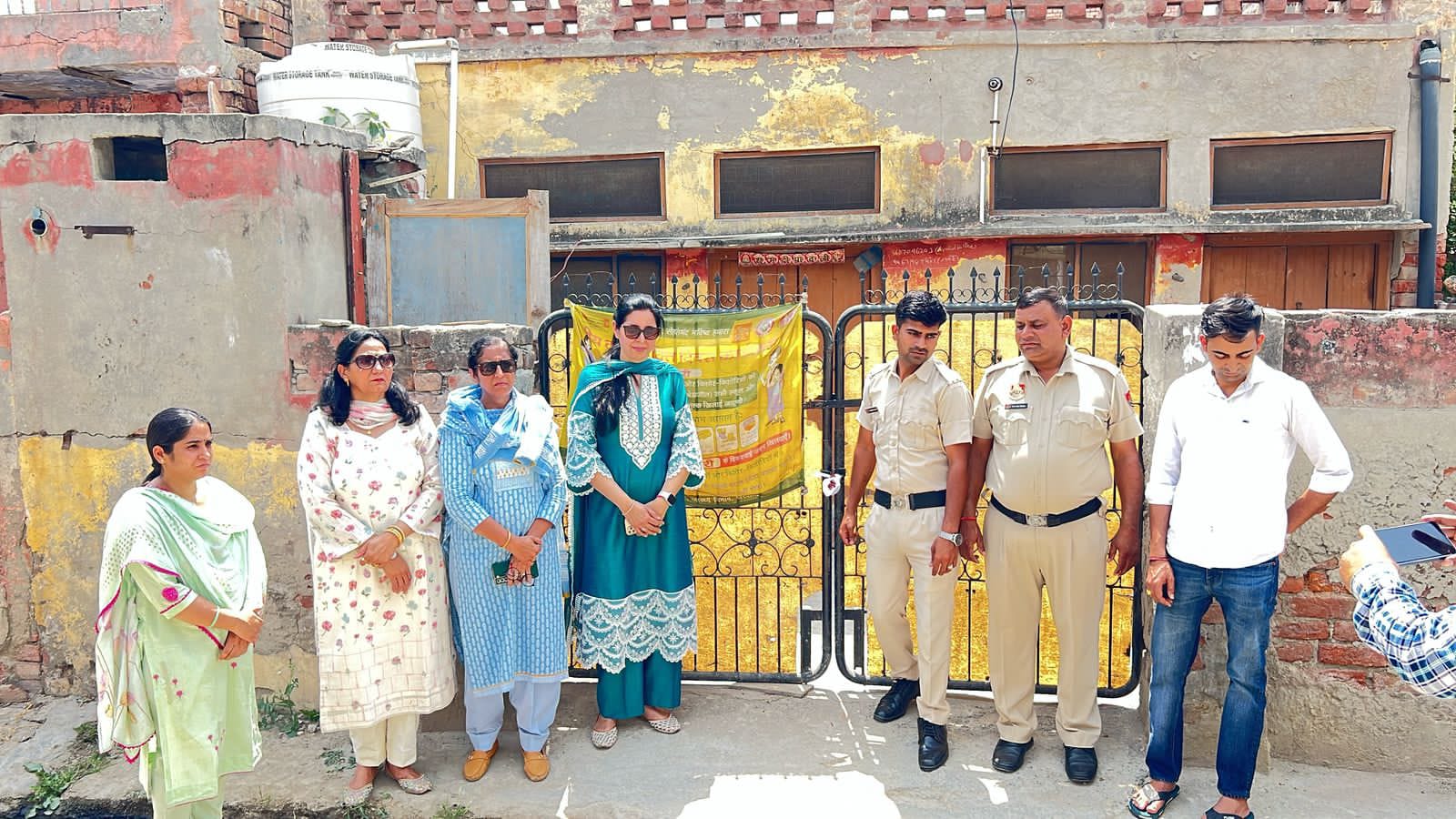 Haryana School Close: हरियाणा में बिना मान्यता प्राप्त स्कूलों पर शिक्षा विभाग ने जड़ा ताला, इस जिलें में हुई कार्रवाई शुरु